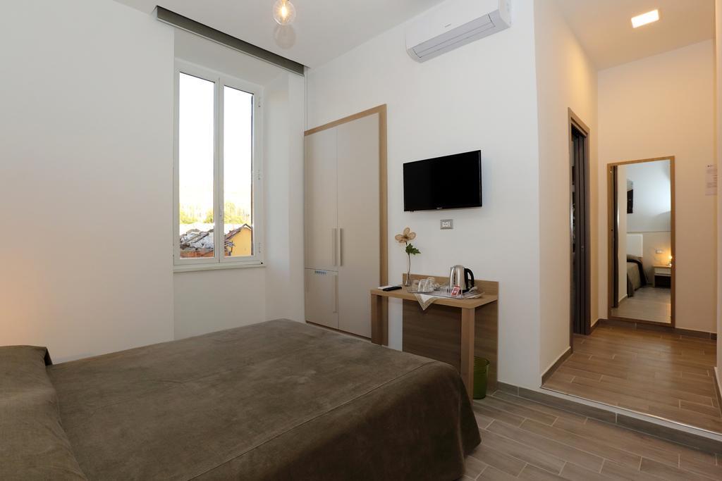 Casa Martinez Roma Hotel ภายนอก รูปภาพ